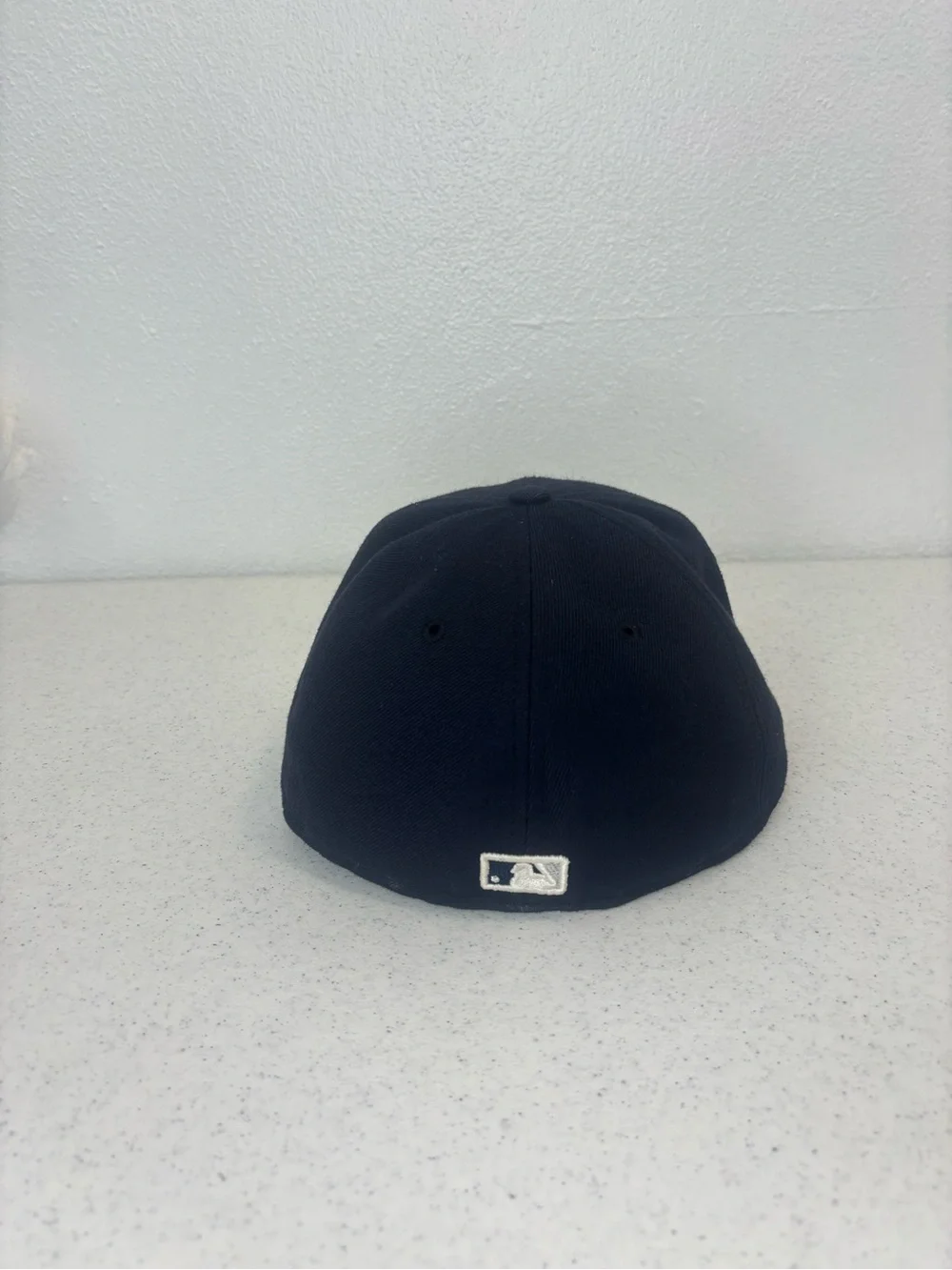 Official New York Yankees New Era Navy Blue Fitted Cap Size 7